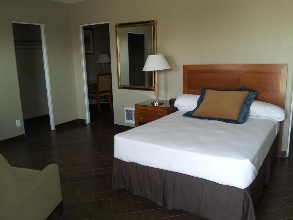 Oasis Boutique Motel โบลเดอร์ซิตี้ ห้อง รูปภาพ